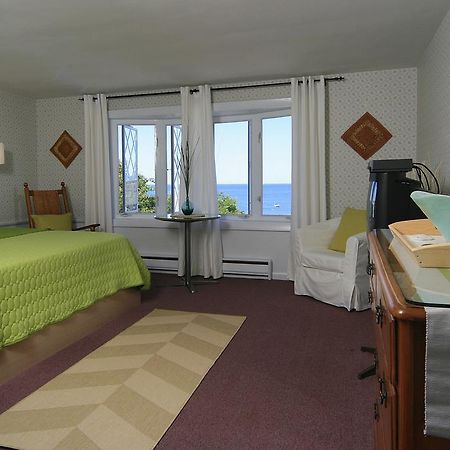 Eagle House Beachside Motel ร็อกพอร์ต ภายนอก รูปภาพ